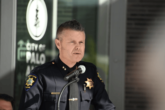 WITH GREAT POWER COMES GREAT RESPONSIBILITY Acting Chief Reifschnieder
speaks last month to the Palo Alto Police Foundation, as he assumed the role of Chief. His
main philosophy as chief is to be respectful to both officers and civilians alike. “I tell folks,
you gotta treat everything like a relationship,” Reifschnieder says. “Even if they’re the “bad
guy” today, it doesn’t mean that I have to treat them unprofessionally or disrespectfully.”
Photos by Jane Gee, Palo Alto Police Foundation member.